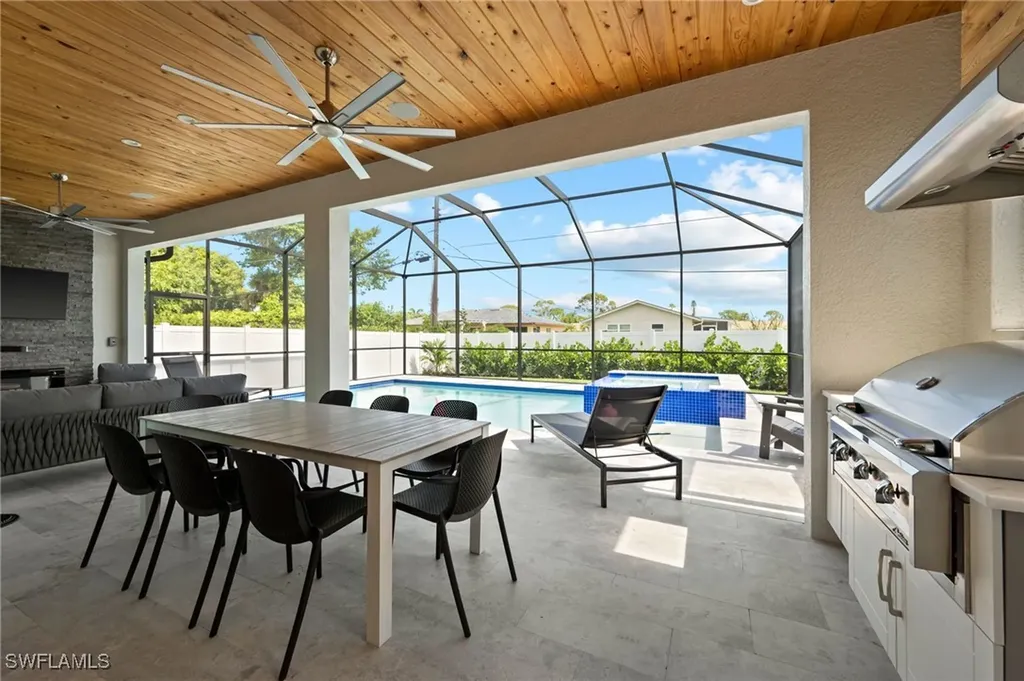 819 91st Avenue N Naples FL 34108
