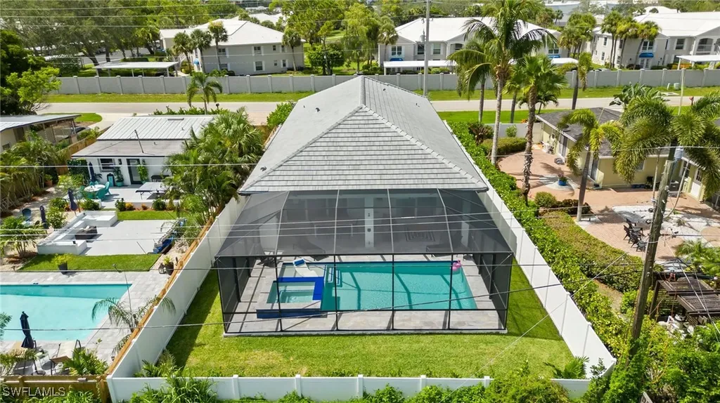 819 91st Avenue N Naples FL 34108