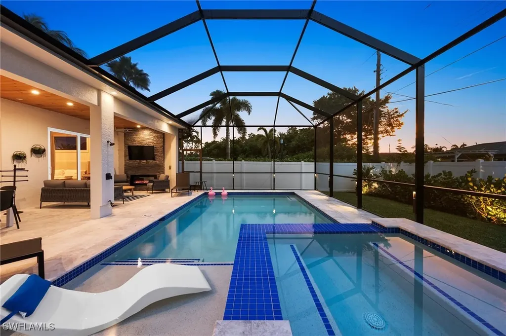 819 91st Avenue N Naples FL 34108