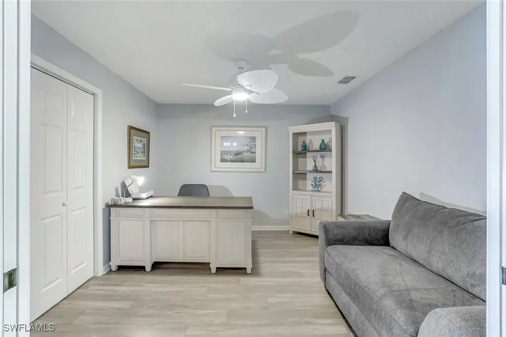 6860 Dennis Circle Naples FL 34104