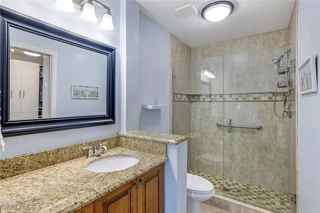 6860 Dennis Circle Naples FL 34104