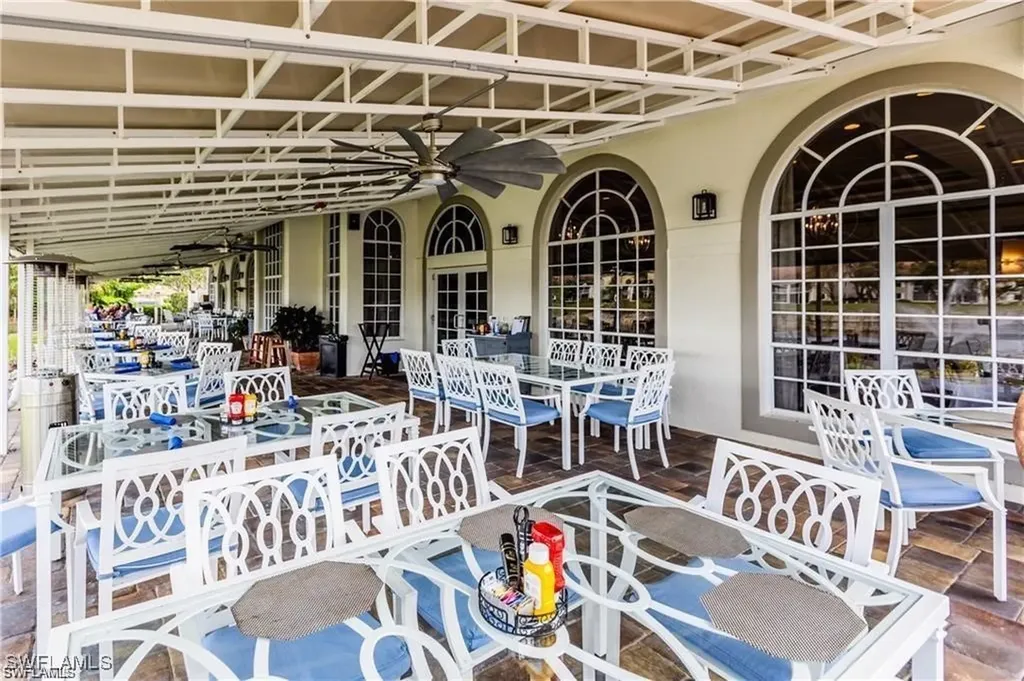 6860 Dennis Circle Naples FL 34104