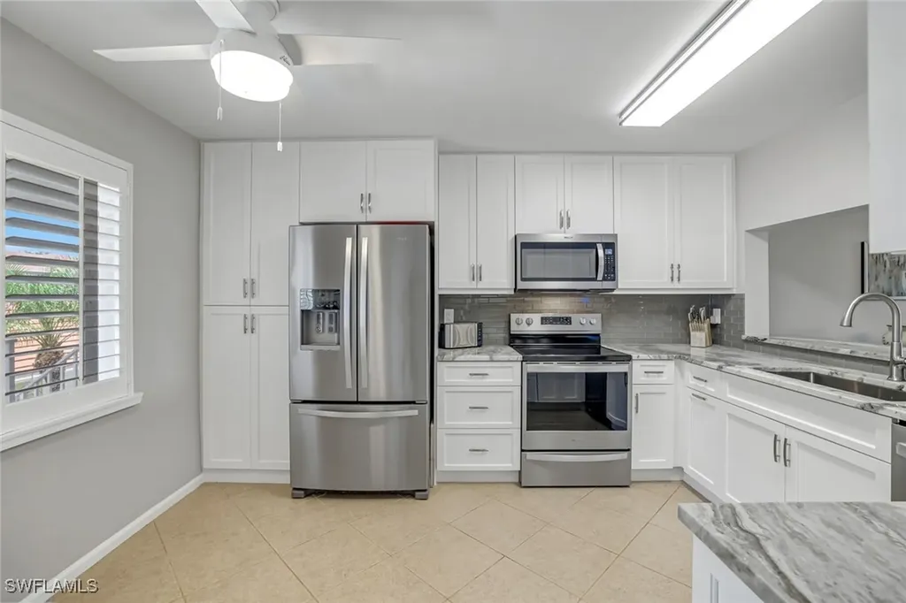 6860 Dennis Circle Naples FL 34104