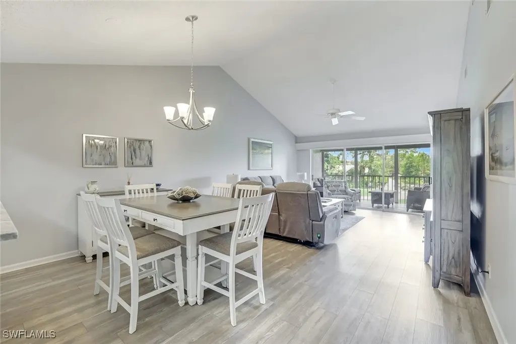 6860 Dennis Circle Naples FL 34104