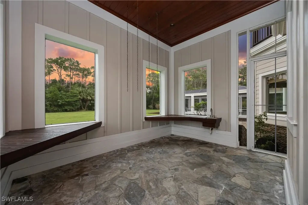 2263 Coach House Lane Naples FL 34105