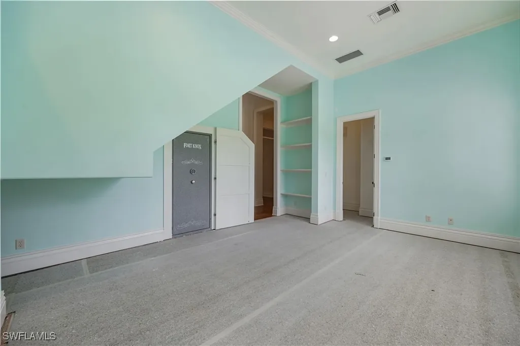 2263 Coach House Lane Naples FL 34105
