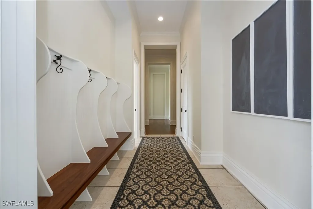 2263 Coach House Lane Naples FL 34105