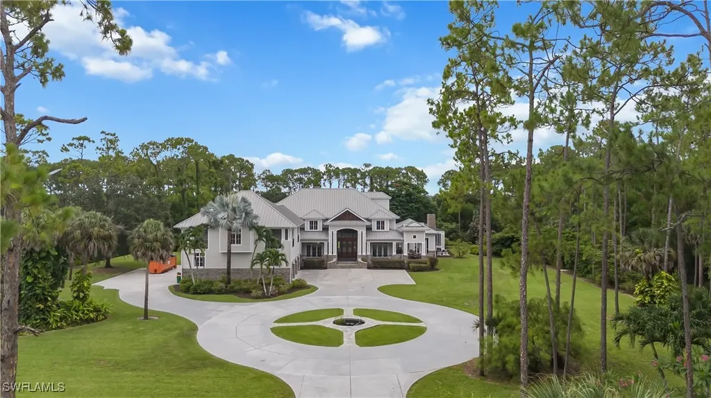 2263 Coach House Lane Naples FL 34105