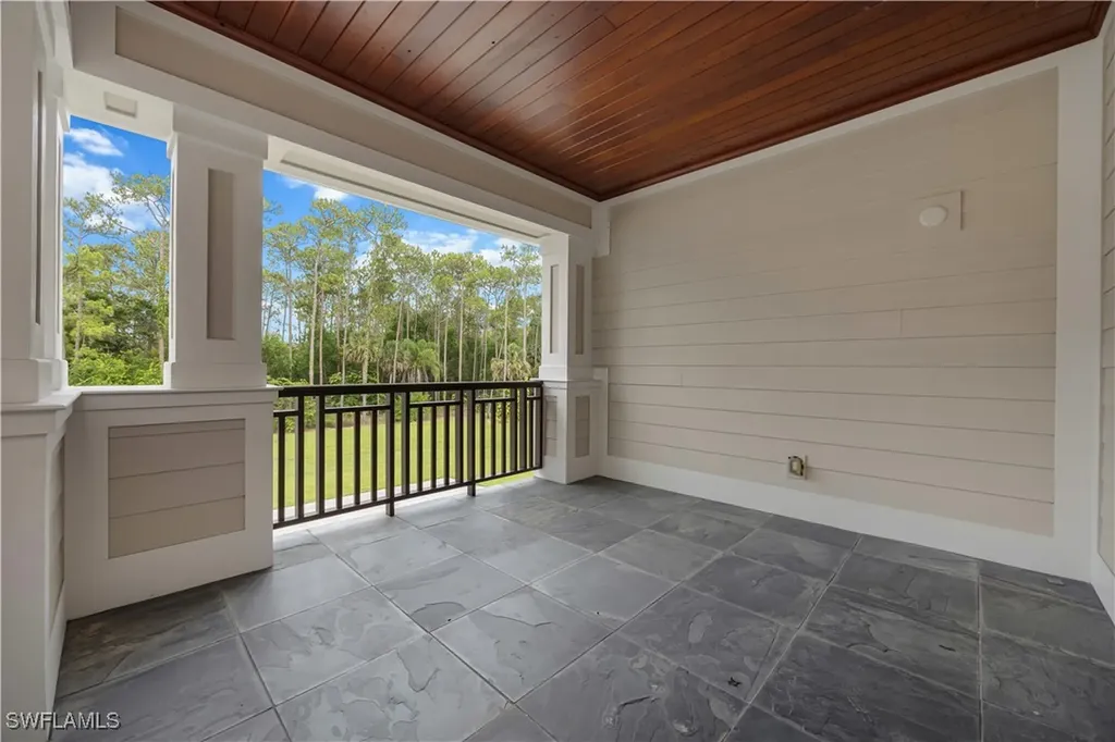 2263 Coach House Lane Naples FL 34105