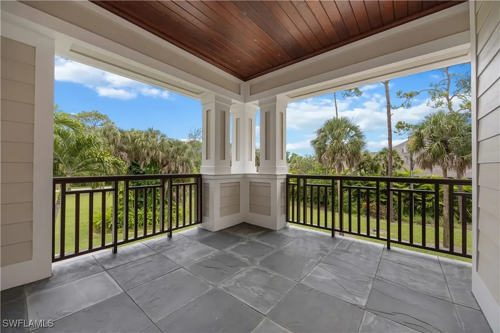2263 Coach House Lane Naples FL 34105