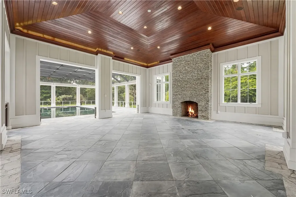 2263 Coach House Lane Naples FL 34105