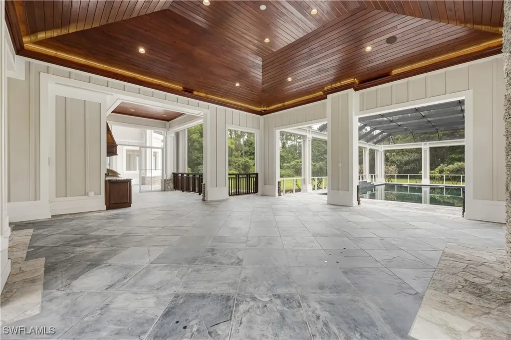 2263 Coach House Lane Naples FL 34105