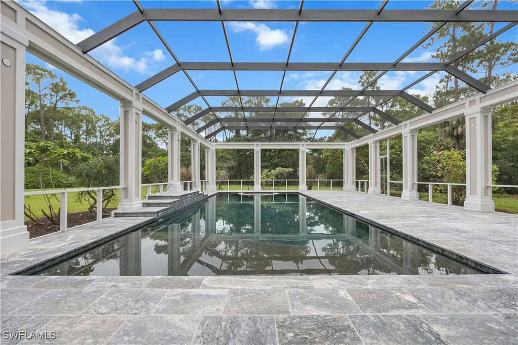 2263 Coach House Lane Naples FL 34105