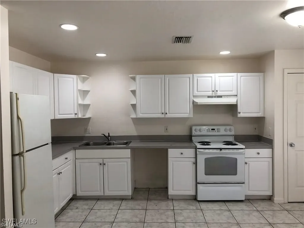 4733 30th Street SW Lehigh Acres FL 33973