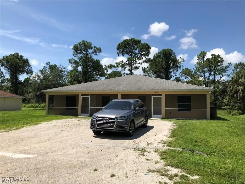4733 30th Street SW Lehigh Acres FL 33973