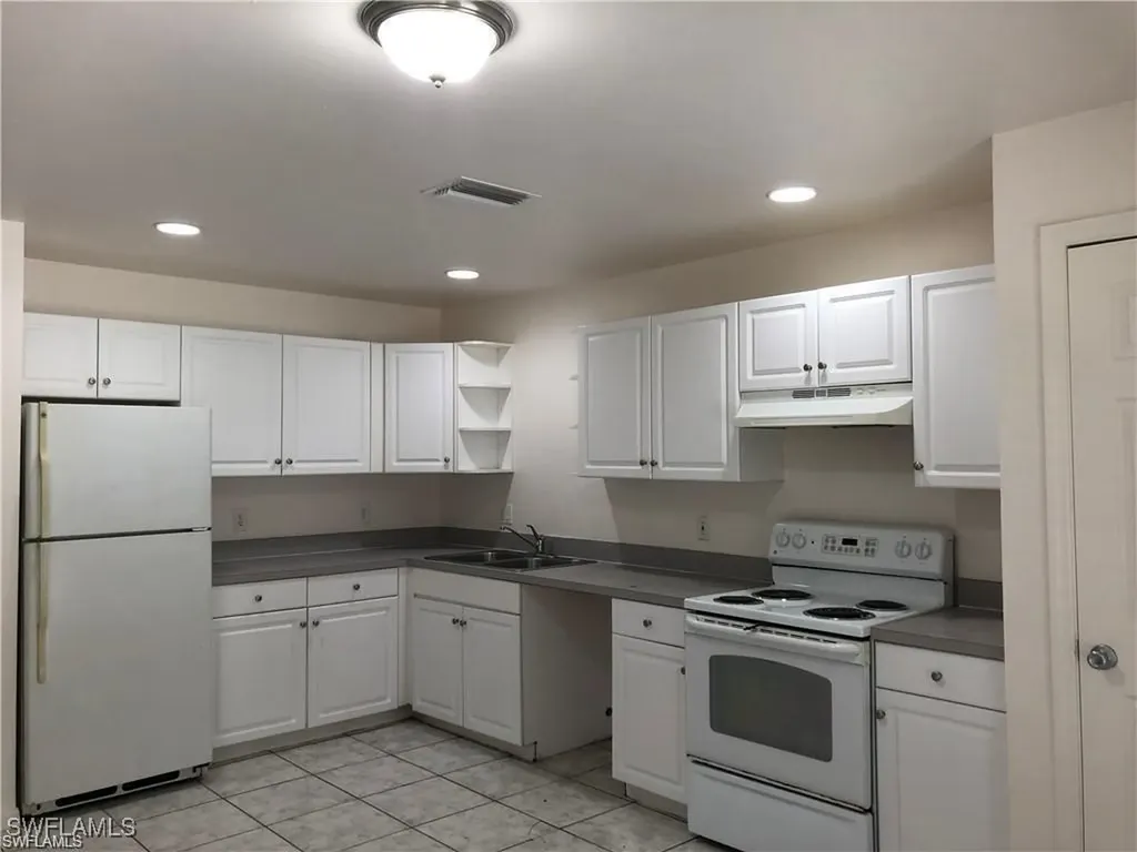 4733 30th Street SW Lehigh Acres FL 33973
