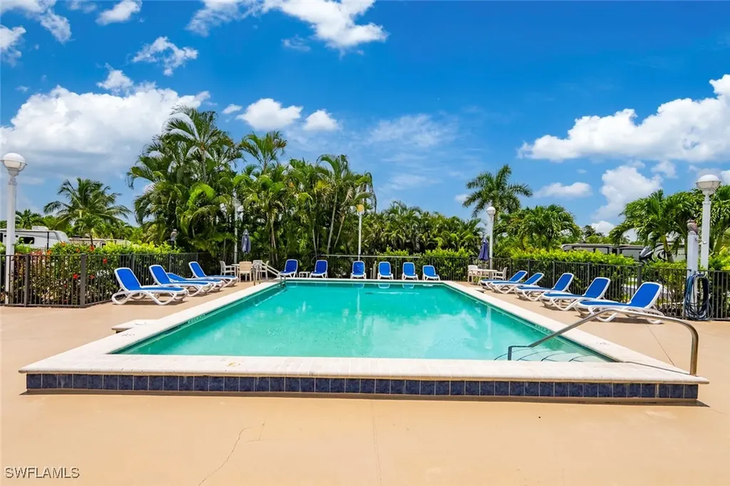 150 Smallwood Drive #160 Chokoloskee FL 34138