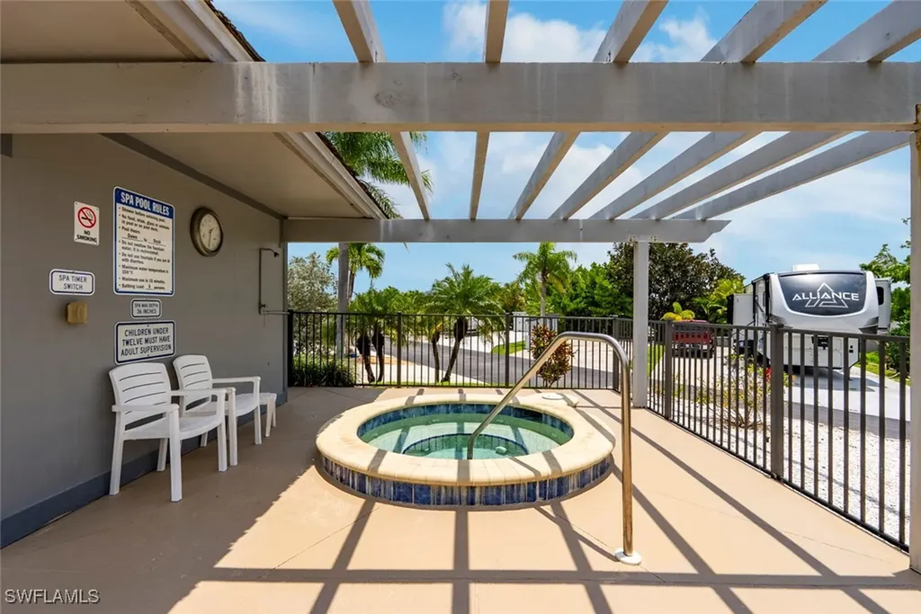 150 Smallwood Drive #160 Chokoloskee FL 34138