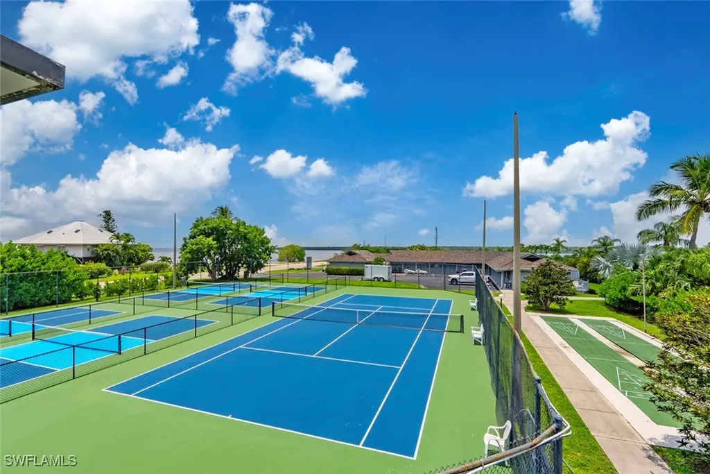 150 Smallwood Drive #160 Chokoloskee FL 34138