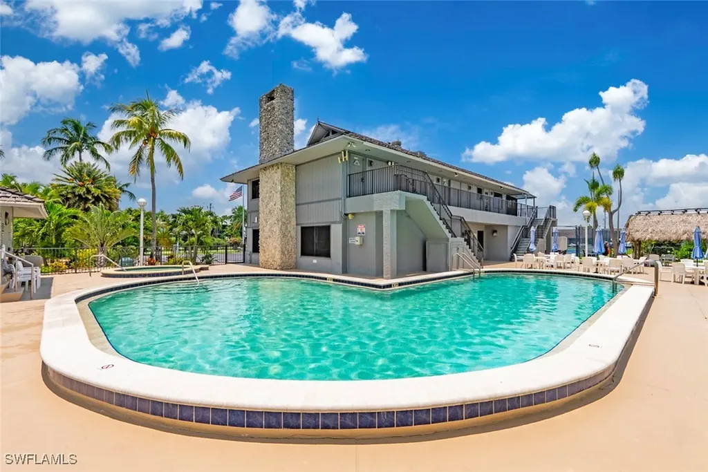 150 Smallwood Drive #160 Chokoloskee FL 34138