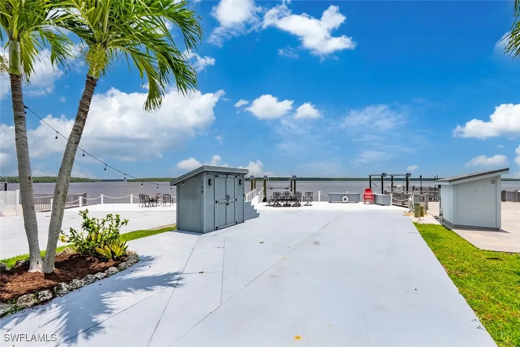 150 Smallwood Drive #160 Chokoloskee FL 34138