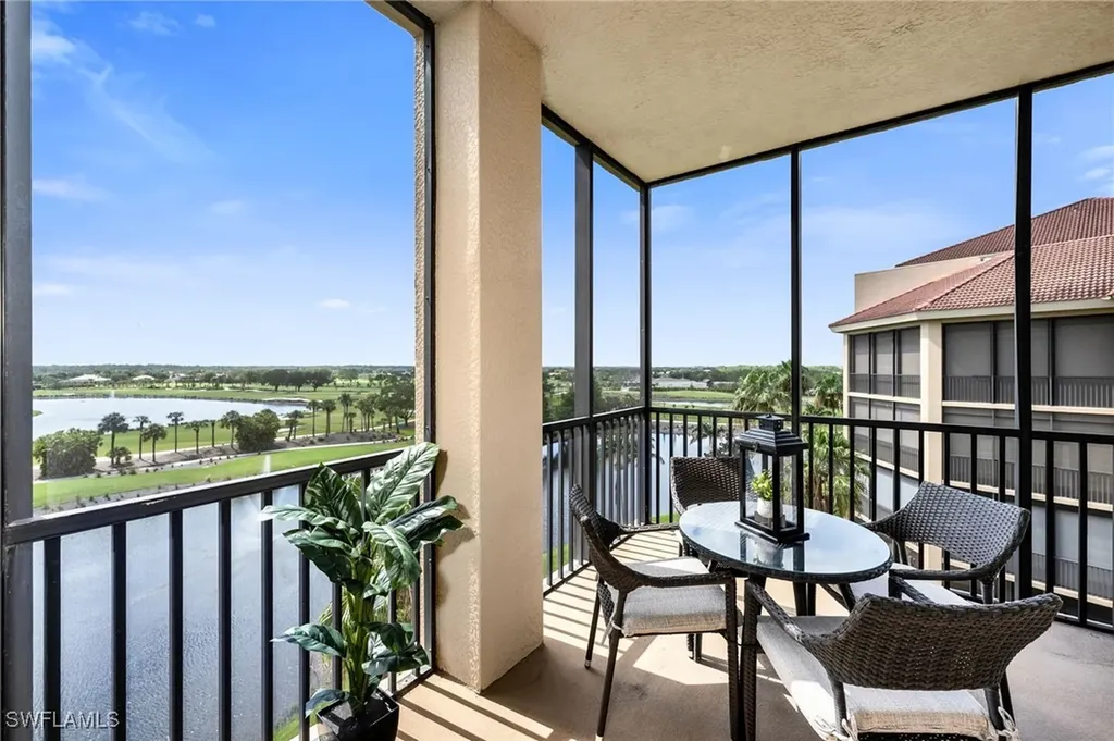 580 El Camino Real Naples FL 34119
