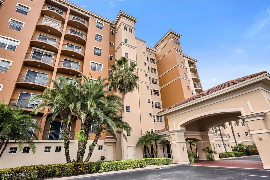 580 El Camino Real Naples FL 34119