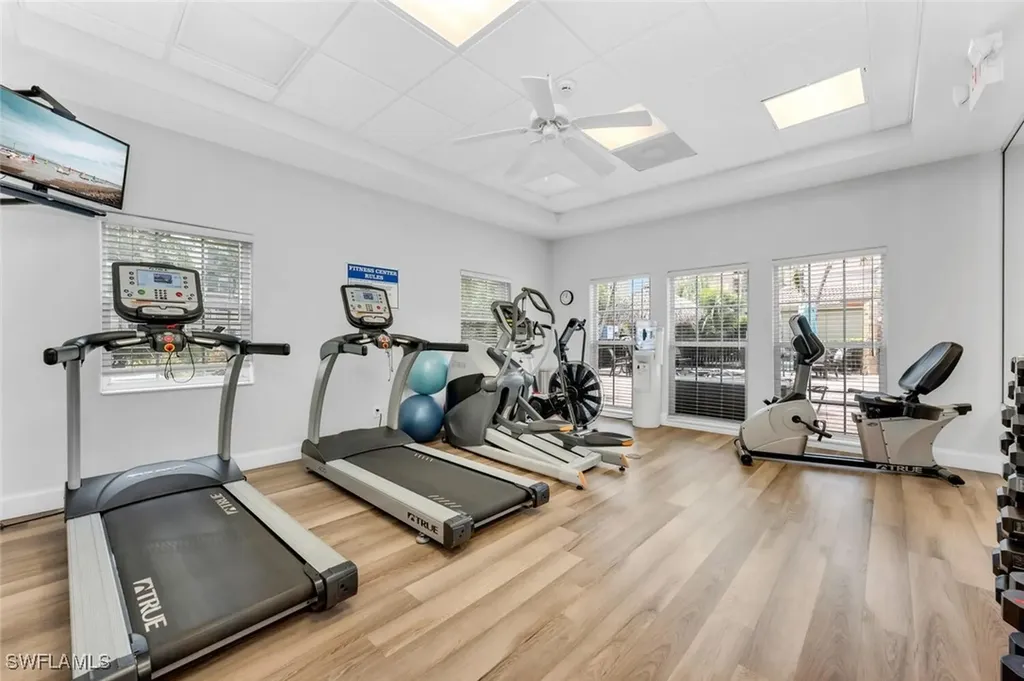 580 El Camino Real Naples FL 34119
