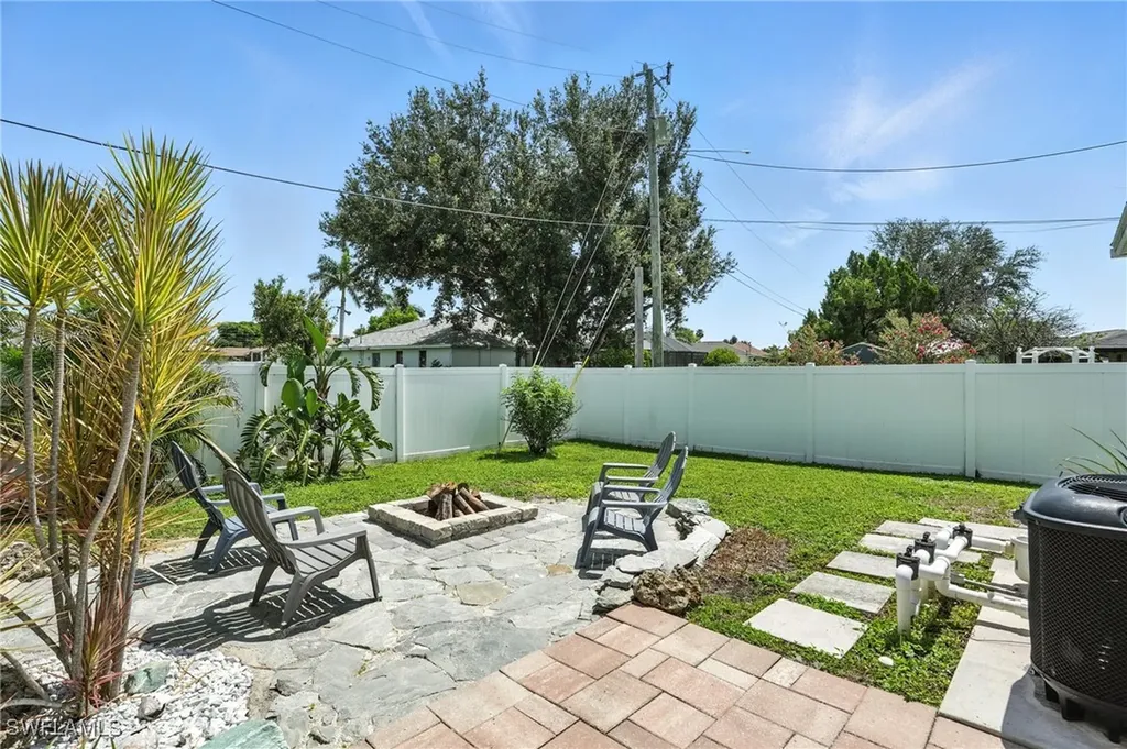 117 SE 4th Terrace Cape Coral FL 33990