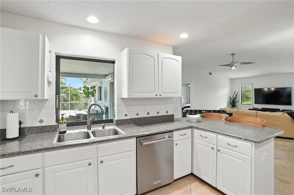 117 SE 4th Terrace Cape Coral FL 33990