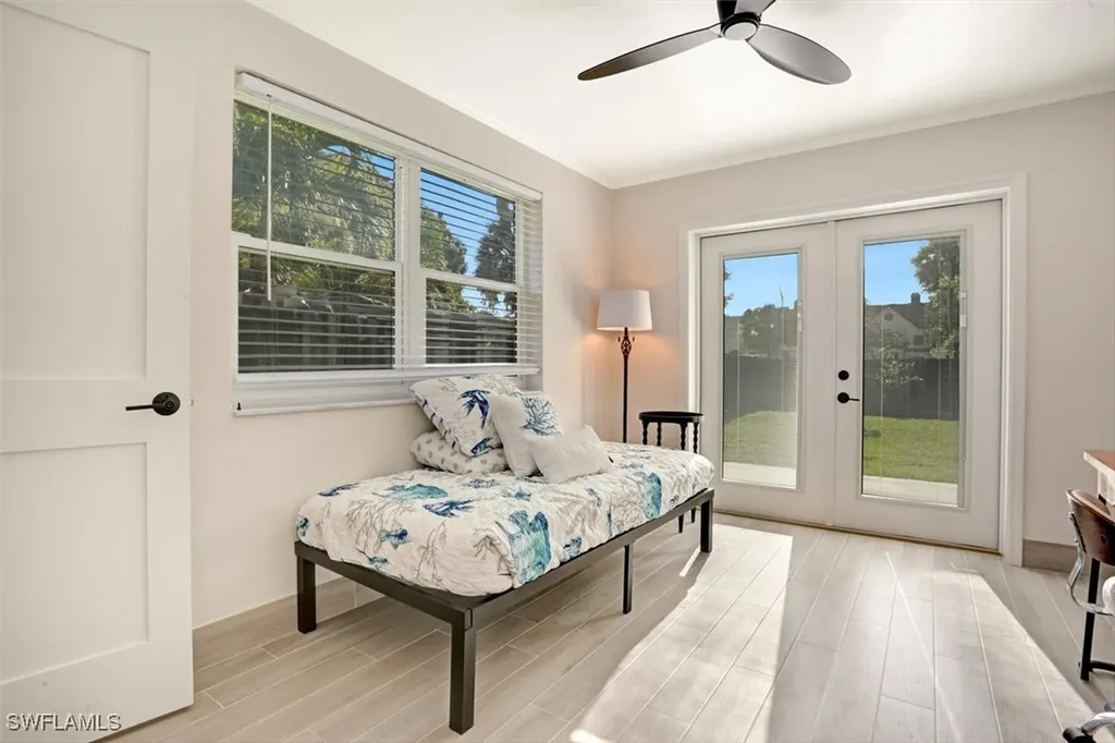 982 13th Street N Naples FL 34102
