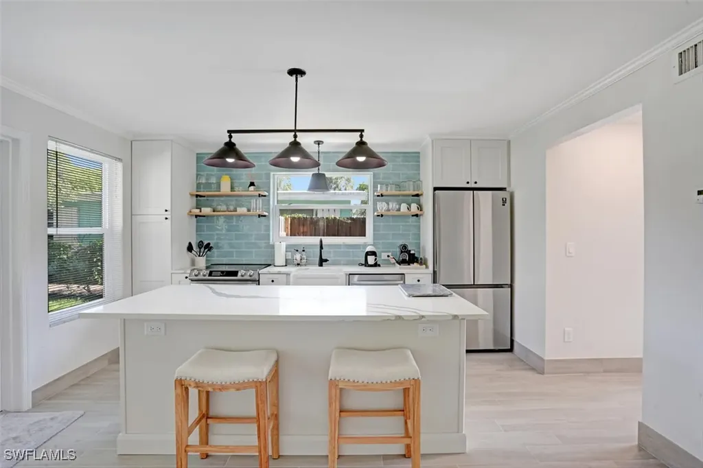 982 13th Street N Naples FL 34102