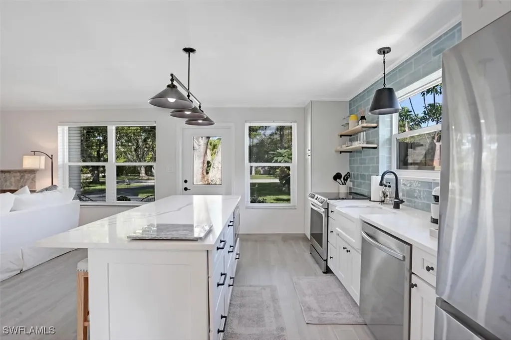 982 13th Street N Naples FL 34102