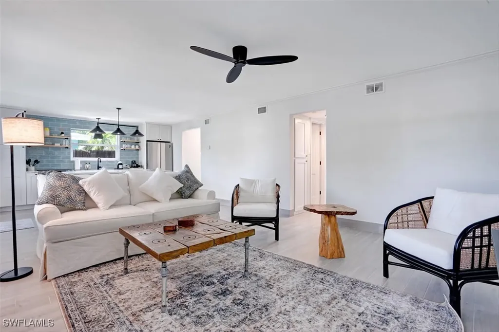 982 13th Street N Naples FL 34102