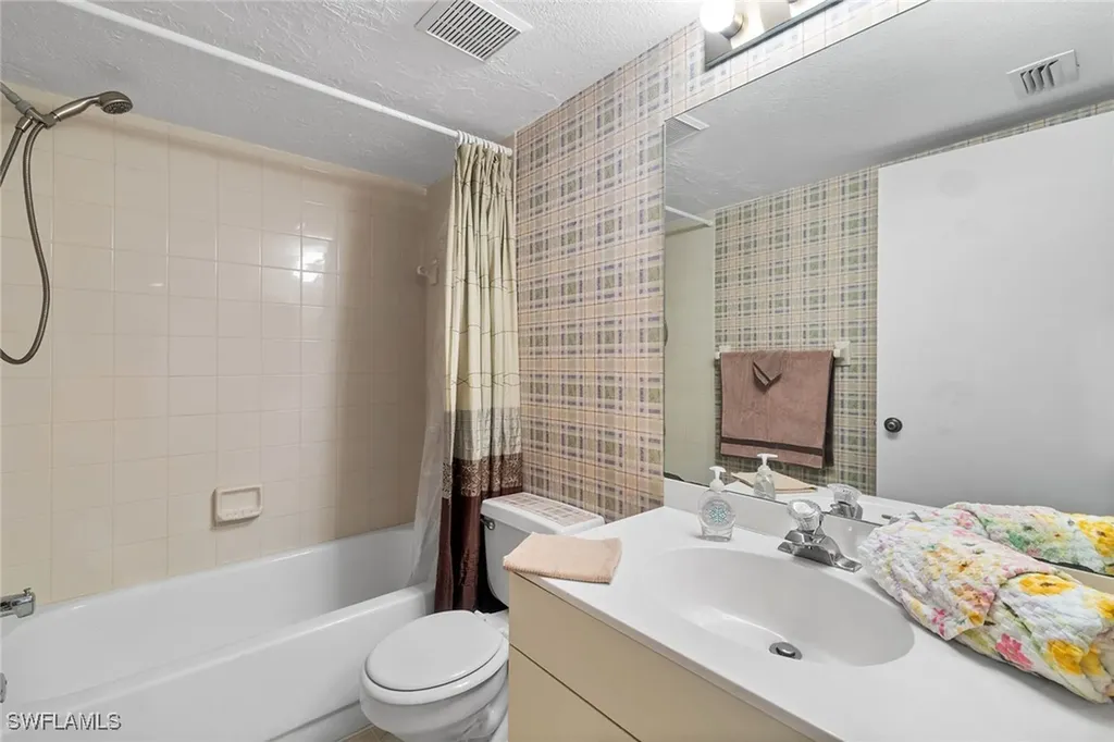 3364 Timberwood Circle Naples FL 34105
