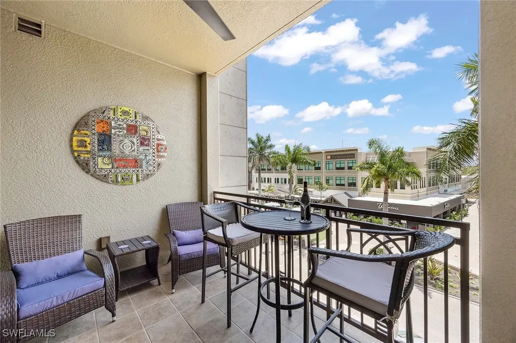 9115 Strada Place Naples FL 34108