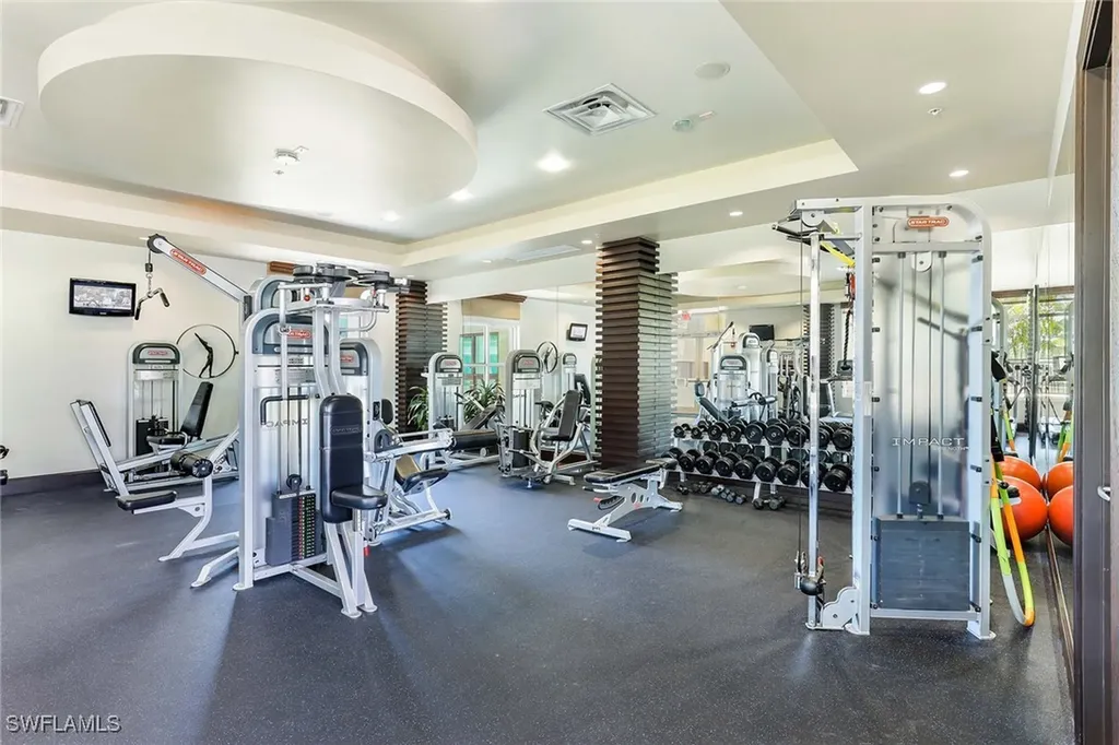 9115 Strada Place Naples FL 34108
