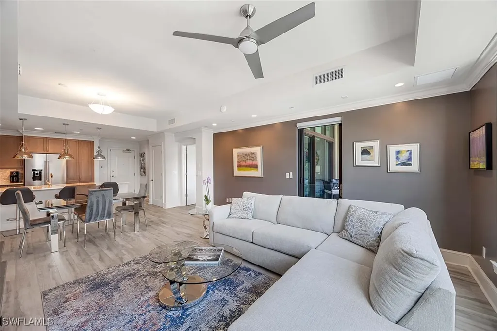 9115 Strada Place Naples FL 34108