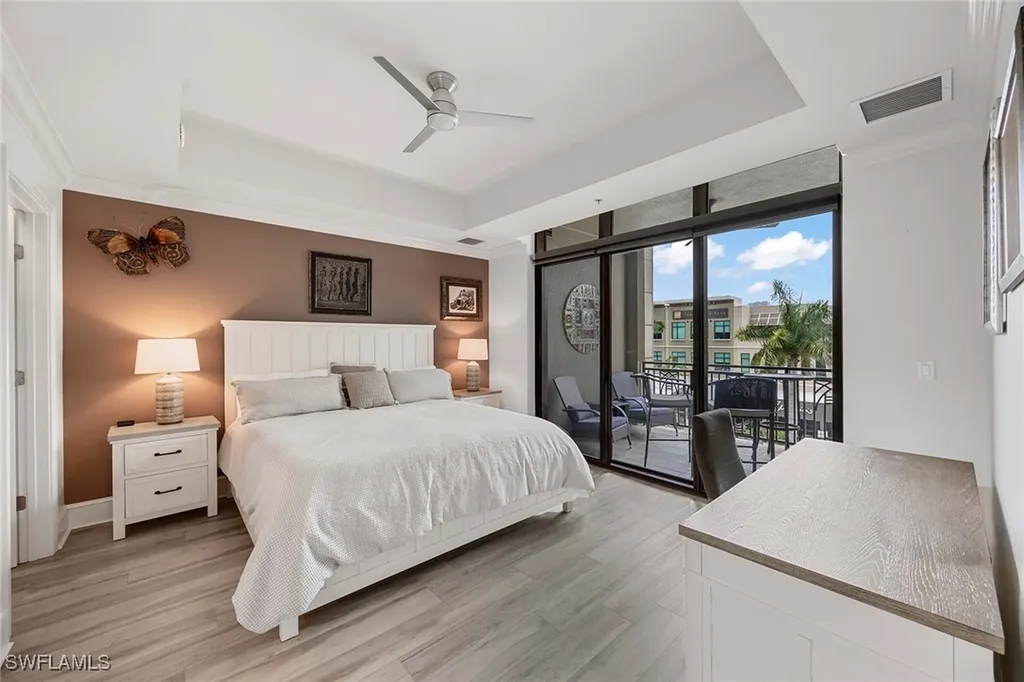 9115 Strada Place Naples FL 34108