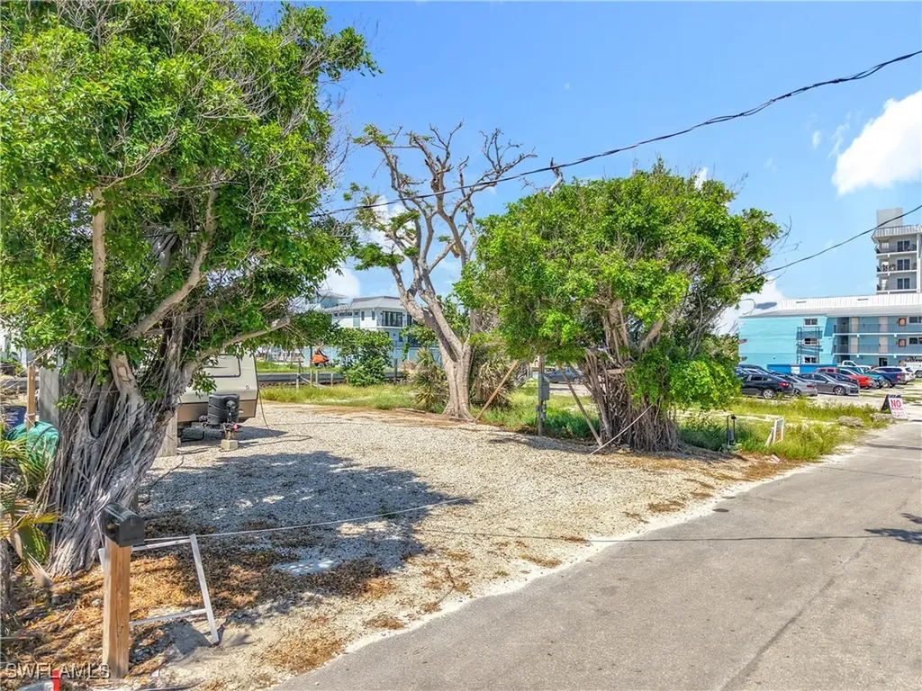 1339 Santos Road Fort Myers Beach FL 33931