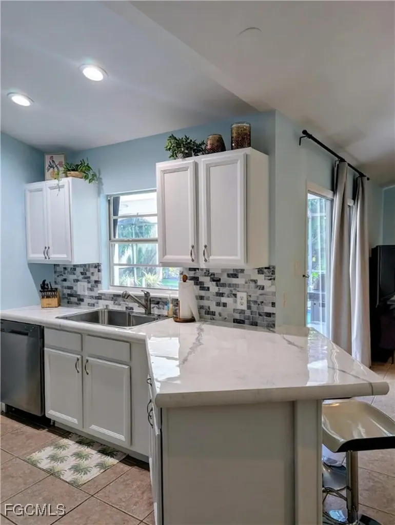 2535 SW 28th Place Cape Coral FL 33914