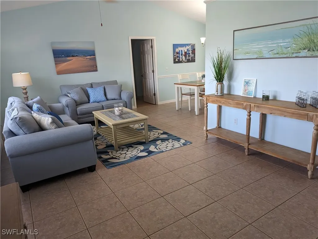 2535 SW 28th Place Cape Coral FL 33914
