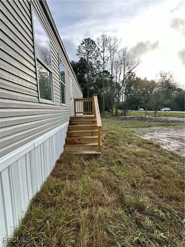 849 Woodland Boulevard Montura Ranches FL 33440