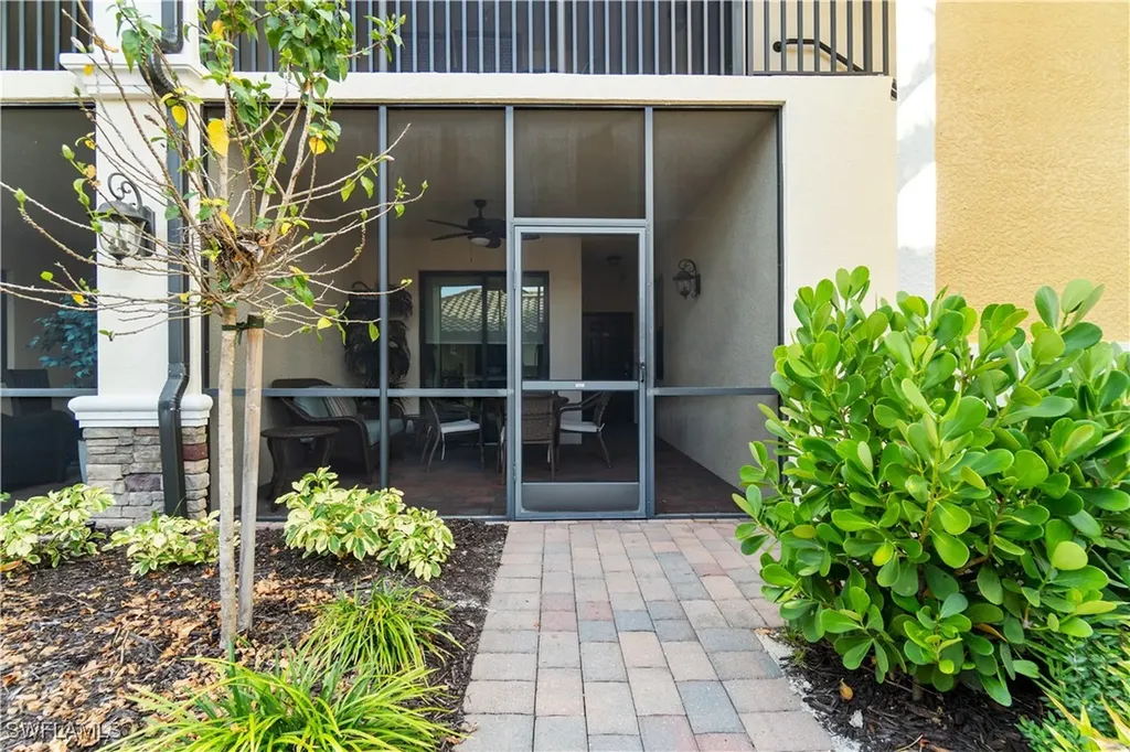 9525 Avellino Way Naples FL 34113