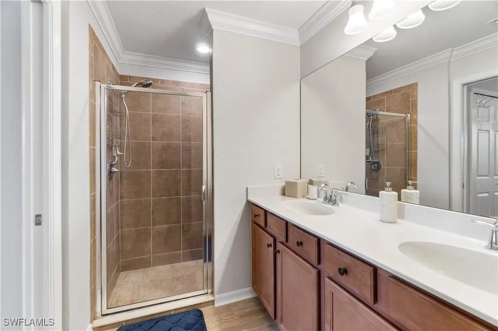 9525 Avellino Way Naples FL 34113