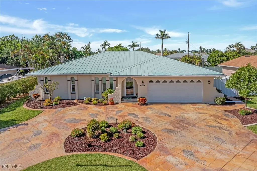 322 SE 31st Street Cape Coral FL 33904