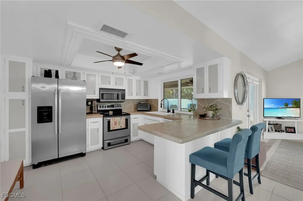 322 SE 31st Street Cape Coral FL 33904