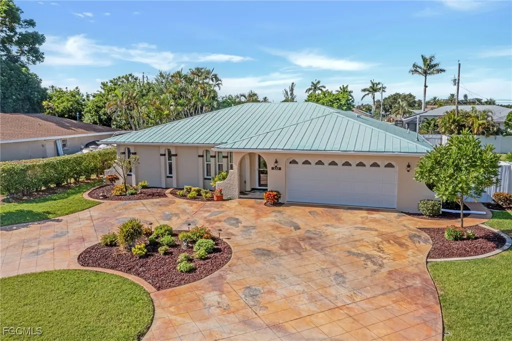 322 SE 31st Street Cape Coral FL 33904