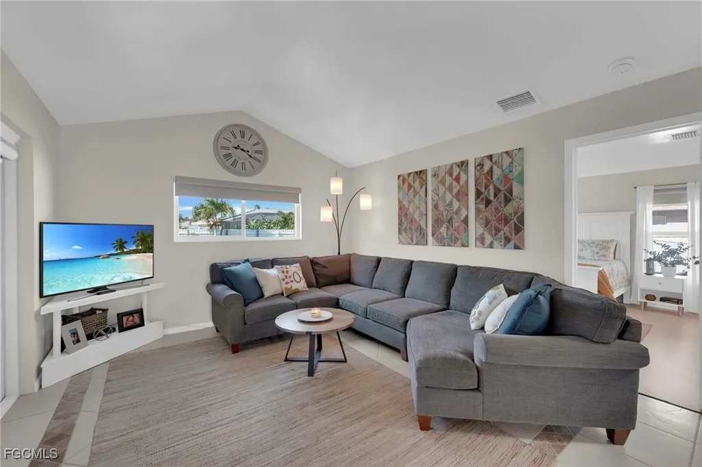 322 SE 31st Street Cape Coral FL 33904