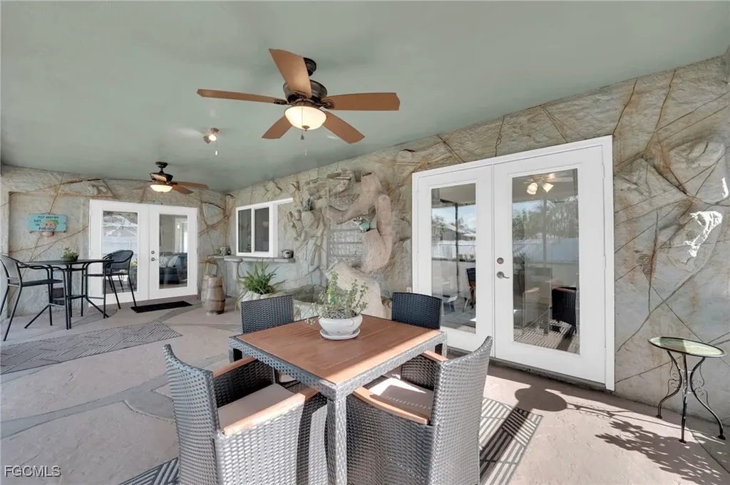 322 SE 31st Street Cape Coral FL 33904